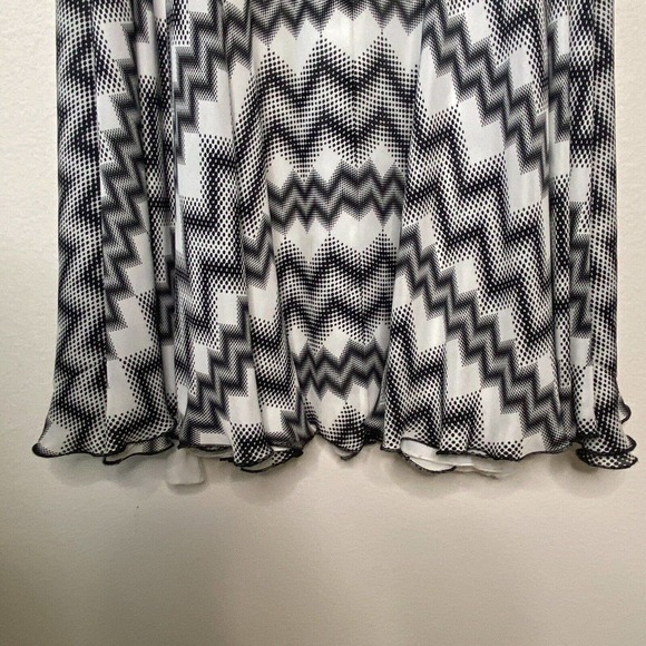 Parker Mckinley Tokyo Dot Print Black and White Chevron Maxi Skirt 6 - Picture 4 of 10